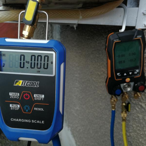 Incarcare freon R410